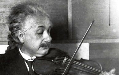 Albert_Einstein_violin-.jpg