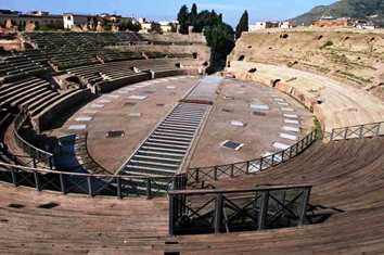 aaa - fig. 1 -Anfiteatro Flavio di Pozzuoli.jpg