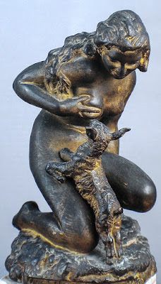 fig. 4 - Vincenzo Jerace - Faunetta che allatta un agnellino  -bronzo - firmata e datata 1938 -  Napoli collezione privata.JPG