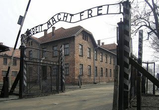 01 - Auschwitz ingresso.jpg