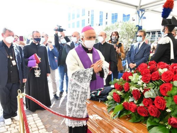 3_morte-santelli-lultimo-saluto-alla-presidente_35247.jpg