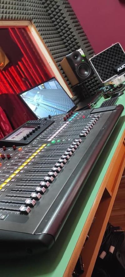 AULA TECNICO DEL SUONO SOFIA CASTAGNARO.jpg