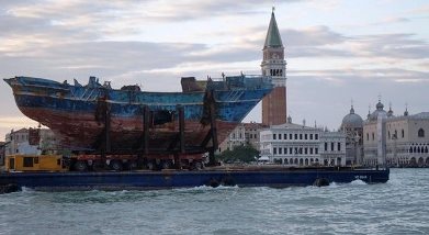 BARCONE ALLA BIENNALE DI VENEZIA.jpg