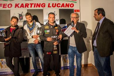 Foto premiazione.jpg