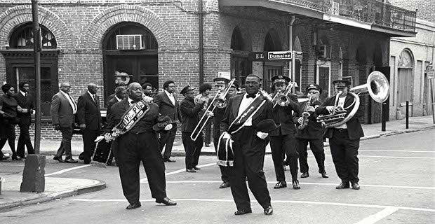 Funerale a New Orleans.jpg