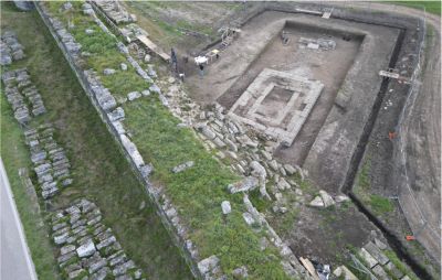Scoperti-due-nuovi-templi-al-Parco-Archeologico-di-Paestum1.jpg