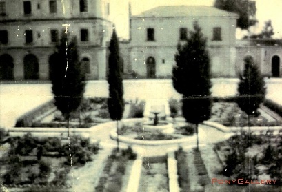 Sibari 1960 piazza 15 agosto.jpg