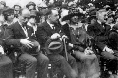 Siciliani,Mussolini,Sarfatti.jpg