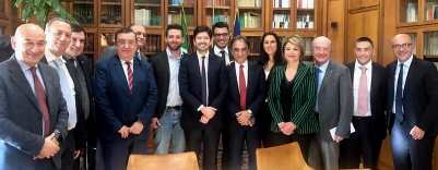TREBISACCE - INCONTRO CON IL MINISTRO SPERANZA.jpg