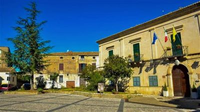 cariati_Municipio.jpg
