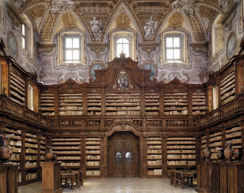 complesso-dei-girolamini-biblioteca.jpg