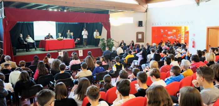 convegno castrovillari.sala.jpeg
