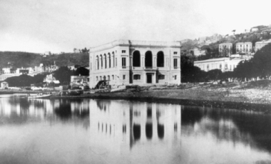 fig. 2 - L'acquario prima della colmata di via Caracciolo.jpg