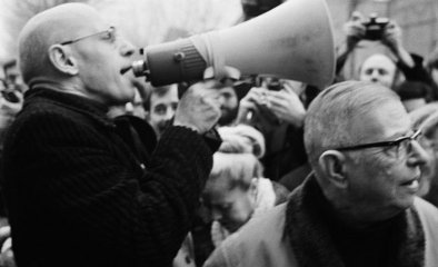 fig. 3 - Michel Foucault con Jean Paul Sartre.jpg
