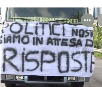in attesadi risposte.jpg