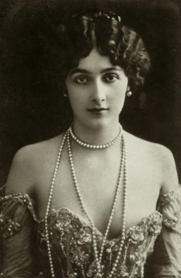 lina cavalieri.jpg