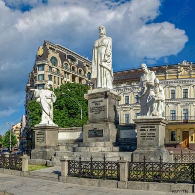 monumento Olga, cirillo e metodio1.jpg