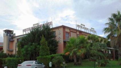 motel sybaris.jpg