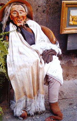 natale figure.befana.jpeg