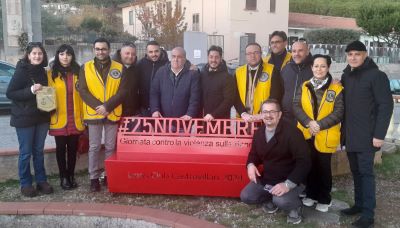 panchina rossa frascineto1.jpg