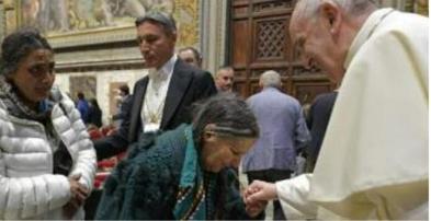 papa e i poveri.jpg
