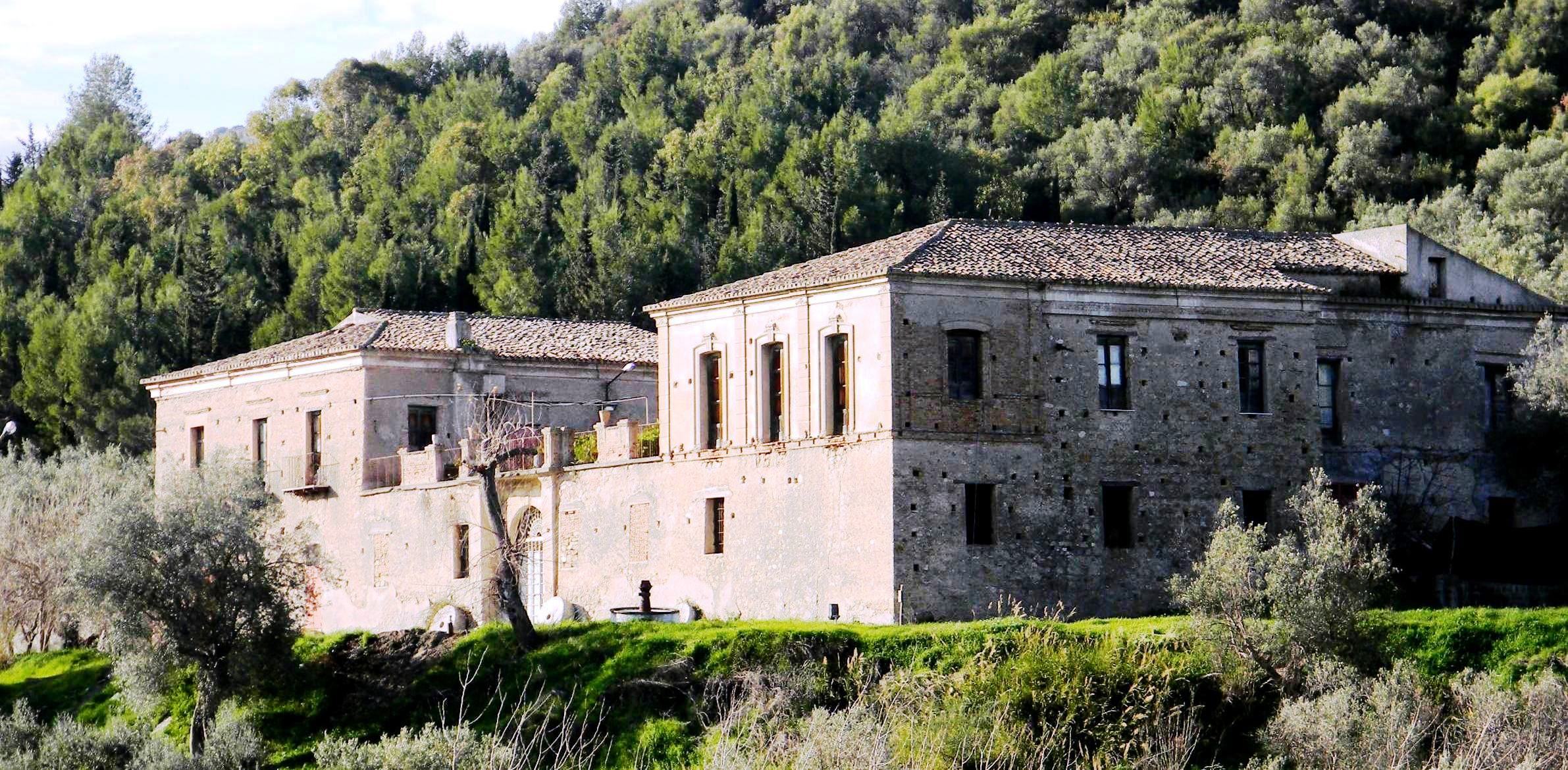 pietrapaola-fattoria.jpg
