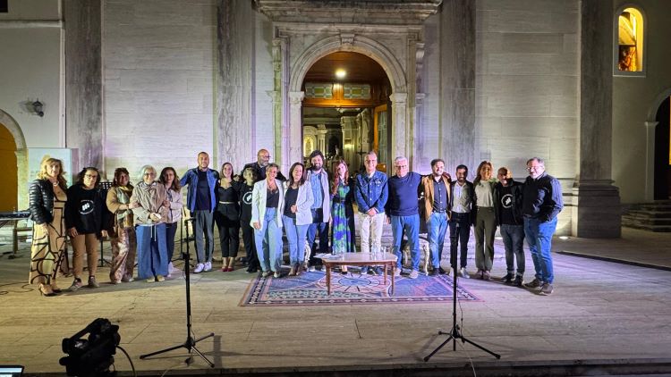tutti assieme al termine della serata del 12.jpg