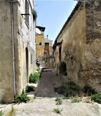 via del centro storico cassano.jpg