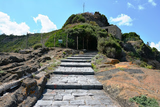 z 8 -Arrivo all'isola  di Vivara.jpg