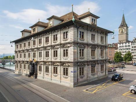 zurich_rathaus.jpg